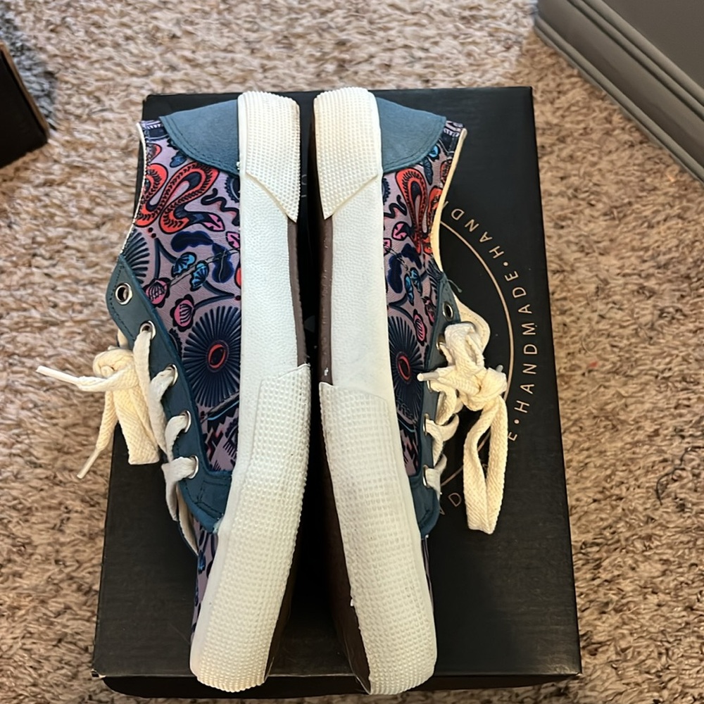 Womans size 9 Inkkas shoes - Picture 3 of 5